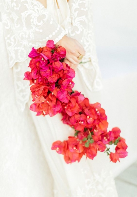 حفل زفاف بثيم أزهار البوغنفيلية