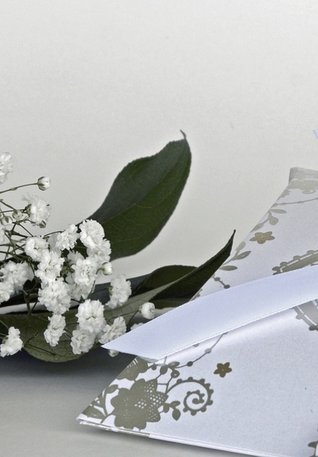 How to Politely Ask for Money as a Wedding Gift