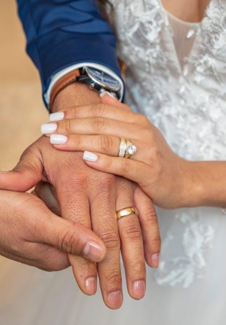 How Couples Can Budget for Precious Metals in Wedding Traditions