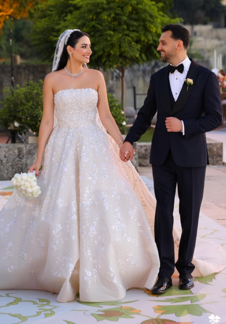 حفل زفاف يجمع الفخامة الملكية وسحر الشرق حفل زفاف يجمع الفخامة الملكية وسحر الشرق