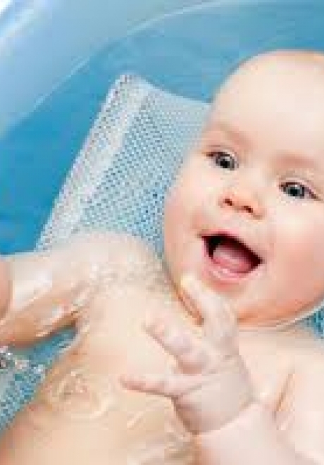 Baby Basics: Sponge Bathing Baby Basics: Sponge Bathing