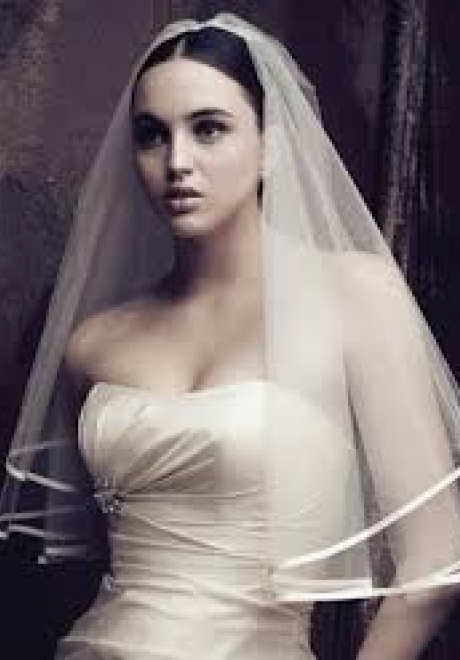 تعرفي على صيحات طرحات العروس لموسم ربيع 2015 تعرفي على صيحات طرحات العروس لموسم ربيع 2015