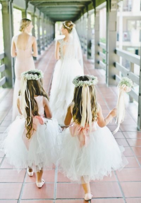 Adorable Flower Girl Dresses For Your Wedding