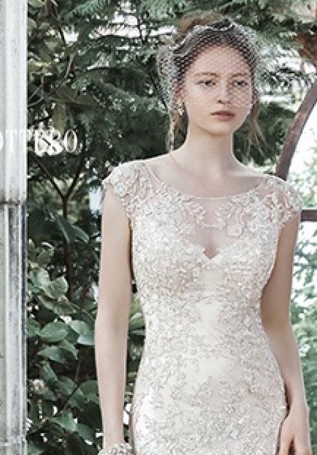 The Bateau Becoming Brides’ Favorite Neckline in 2015