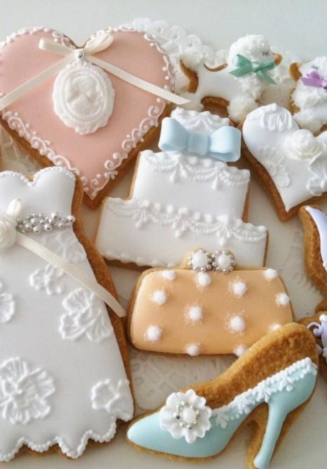 20 Beautiful Cookie Ideas for Your Wedding