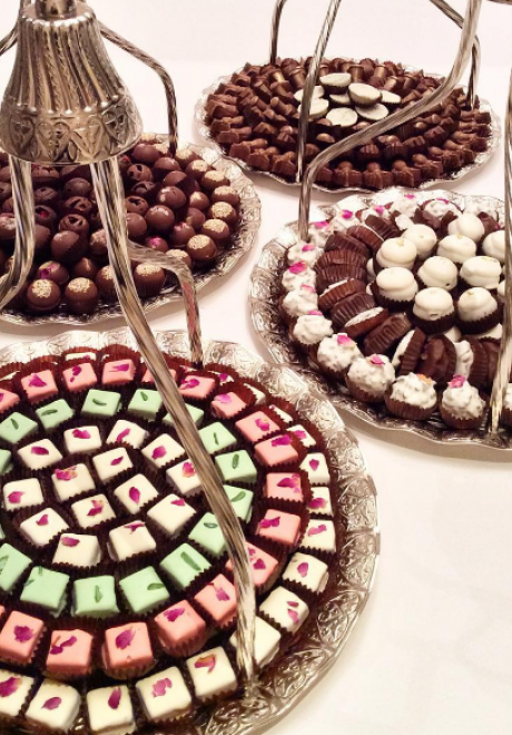 شوكولاتة الزفاف بمذاق لذيذ من أشهر المحلات في دول الخليج