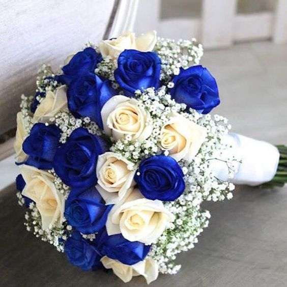 Classic Blue Bridal Bouquet| Arabia Weddings