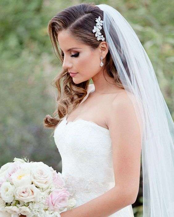 Side Swept Bridal Hairstyle | Arabia Weddings
