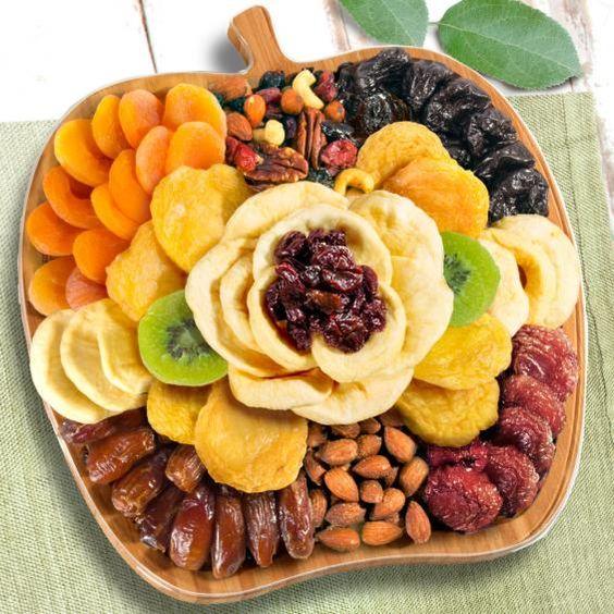 دللي نفسك في شهر رمضان بالفاكهة المجففة