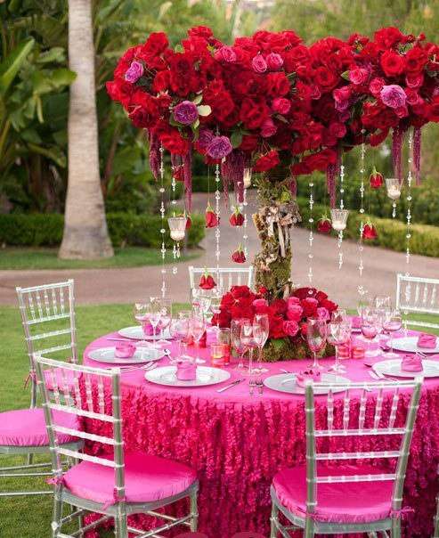 أفكار ديكورات حفل زفاف باللون الوردي