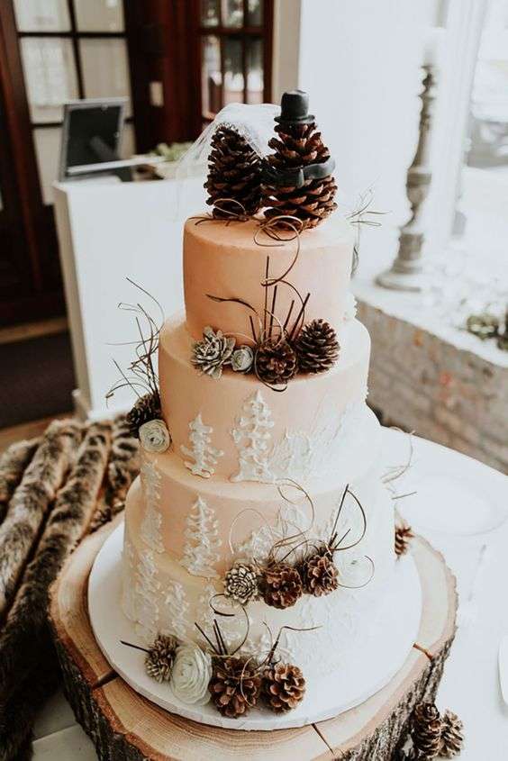 Christmas Wedding Cake 2