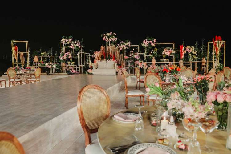 A Bohemian Escape Wedding in Qatar 2