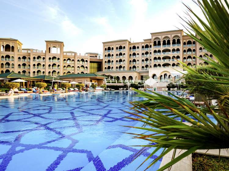 Royal Saray Resort 