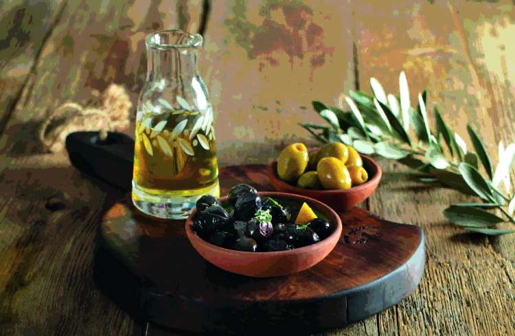 Olive Oil Dishes: Extraordinary Flavours from the Palace Cuisine