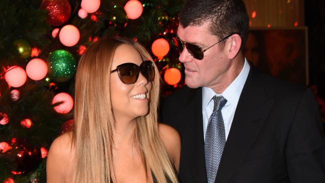 ماريا كاري تخطف الأنظار في أستراليا