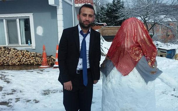 Turkish Man Builds a Snow Bride Goes Viral Turkish Man Builds a Snow Bride Goes Viral