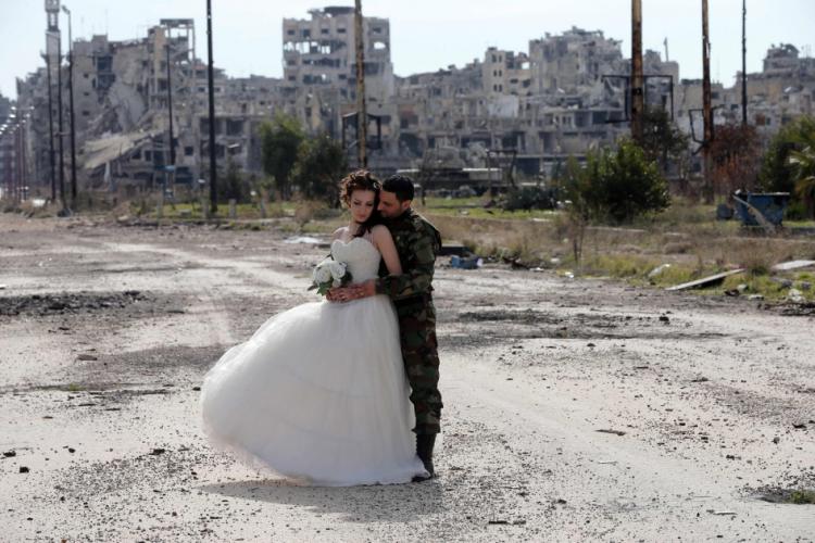 Wedding Pictures Amid Syria's Wreckage Wedding Pictures Amid Syria's Wreckage