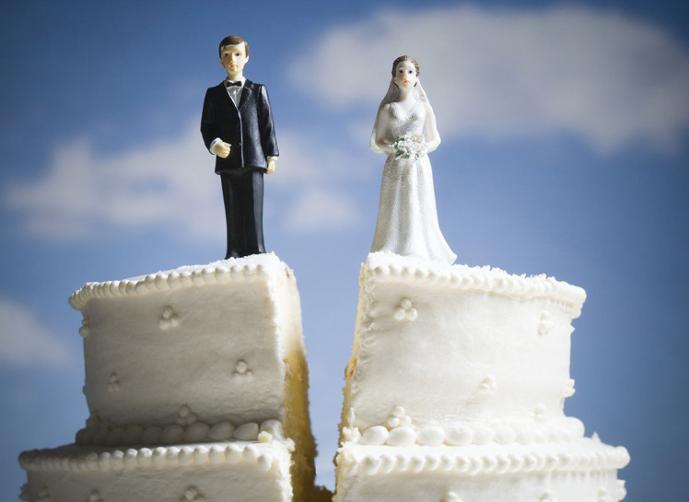 محكمة سويسرية  تمنع ارتباط عجوز بتونسي يصغرها بنصف قرن!