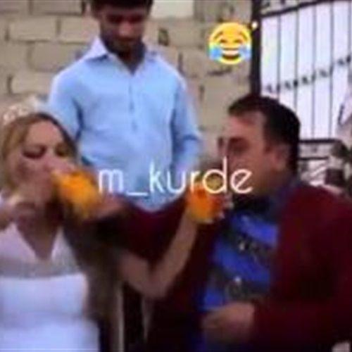 بالفيديو: عريس يحرج عروسته بعد سكب العصير عليها