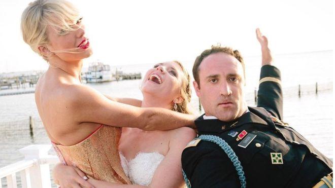 Taylor Swift Surprises Fan at Wedding Taylor Swift Surprises Fan at Wedding