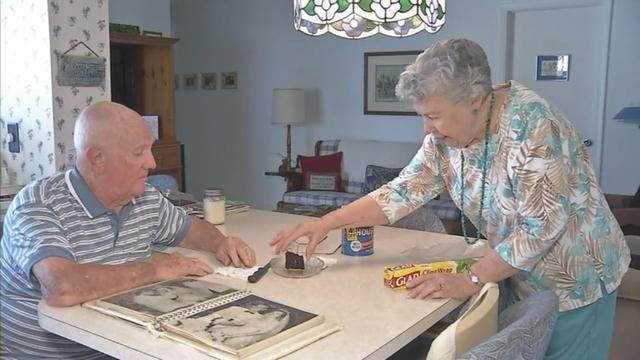 زوجان احتفظا بكيكة زفافهما وتناولا منها بعد 61 عاماً