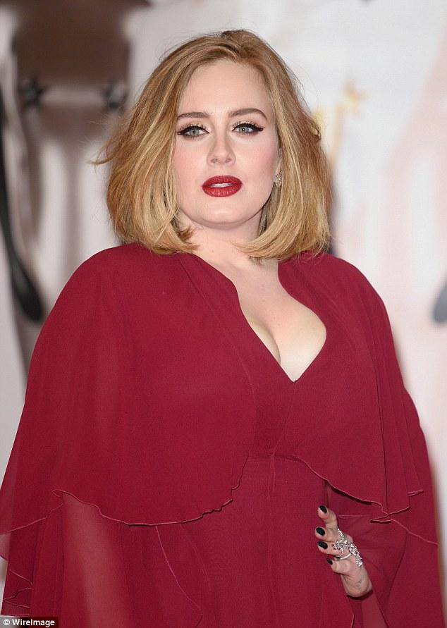 Adele to Marry Boyfriend in Christmas Wedding