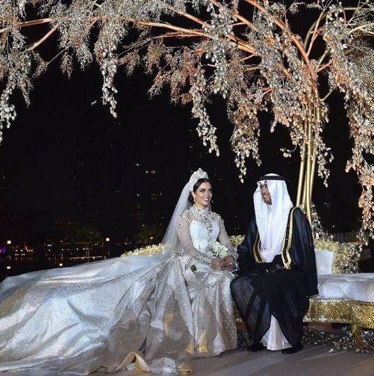 Balqees Fathi&#039;s Wedding Dress Train Fell Off During Wedding