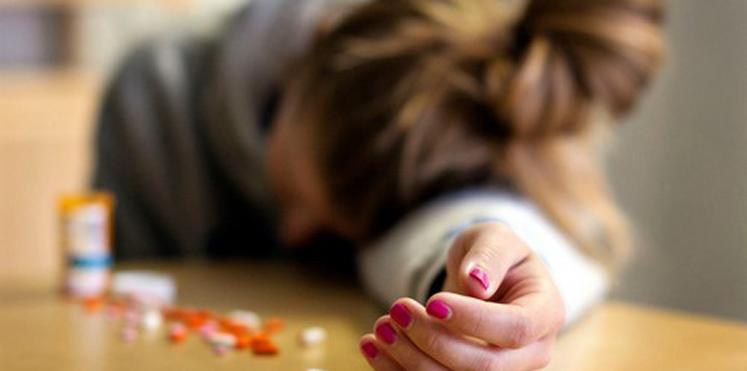 انتحار طالبة جامعية بسبب حفل زفاف!