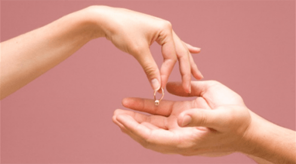 بعد أقل من عام على زواجهما.. أردنية تخلع زوجها لسبب غريب!