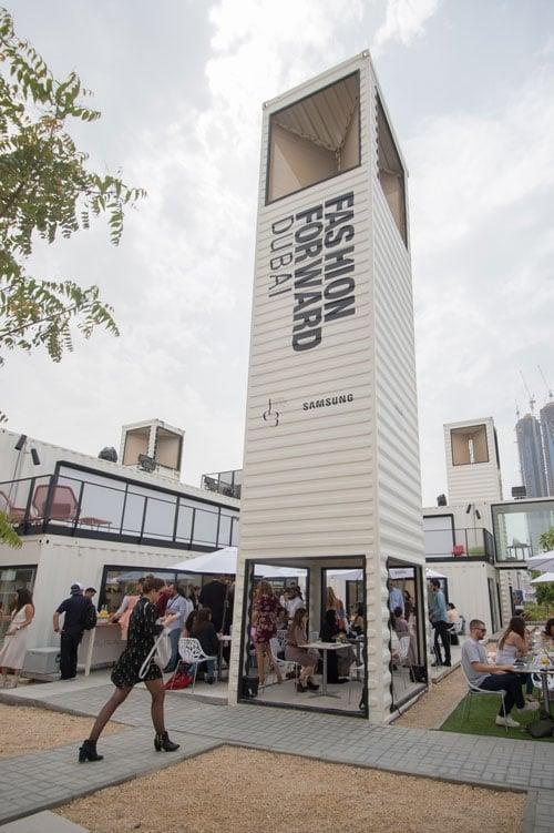 إنطلاق "فاشن فورورد دبي" بمشاركة أكثر من 30 مصمّم أزياء وأكسسوارات إنطلاق "فاشن فورورد دبي" بمشاركة أكثر من 30 مصمّم أزياء وأكسسوارات