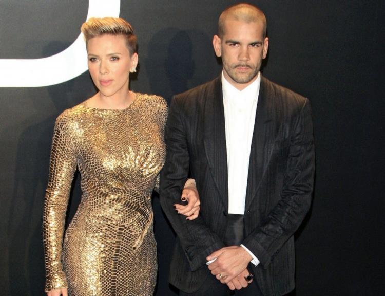 Scarlett Johansson Files For Divorce