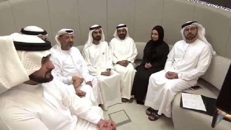 بالفيديو: حاكم دبي الشيخ محمد بن راشد آل مكتوم يشهد على زواج فريد من نوعه!