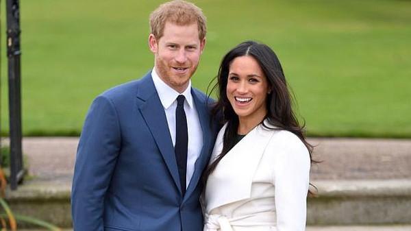 من سيكون مصمم فستان زفاف خطيبة الأمير هاري؟