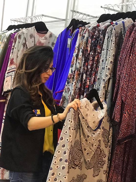 ''كنوز'' تطرح تصاميم تربط الصنعة المغربية بالموضة العالمية