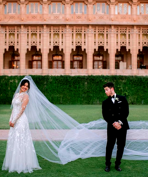 تفاصيل فستان زفاف بريانكا شوبرا وفق رالف لورن