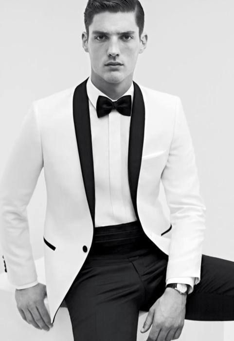 What to Consider Before Wearing a White Tuxedo
