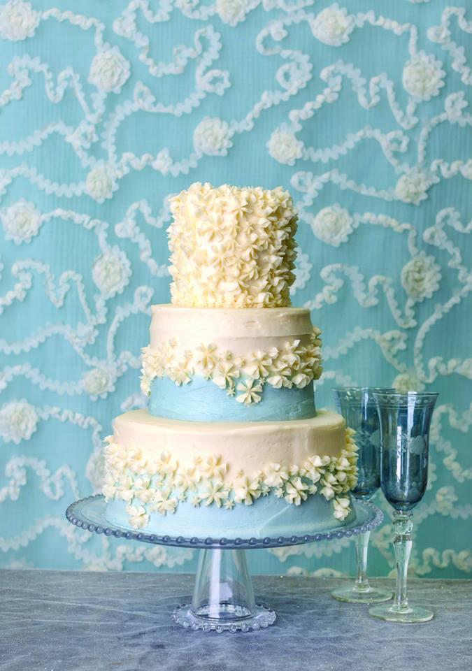 8 Questions  to Ask  Your Wedding  Cake  Baker Arabia Weddings 