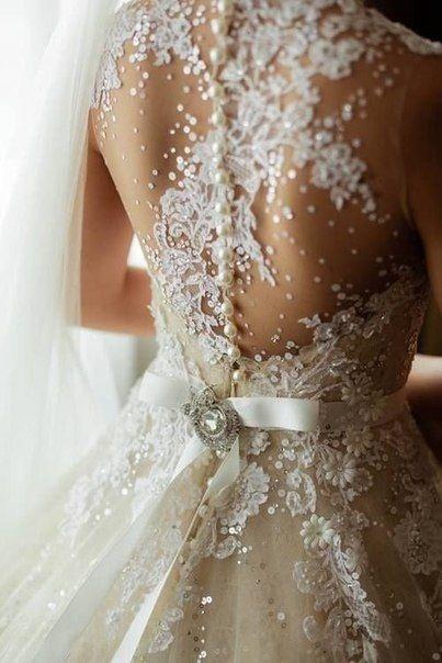 Breathtaking Buttoned Back Wedding Dresses