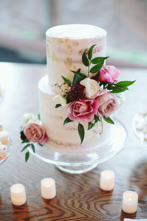 10 Beautiful Semi Naked Wedding Cakes