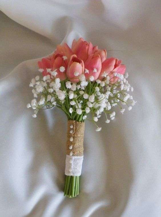 مسكات عرايس من أزهار التوليب لعروس الربيع
