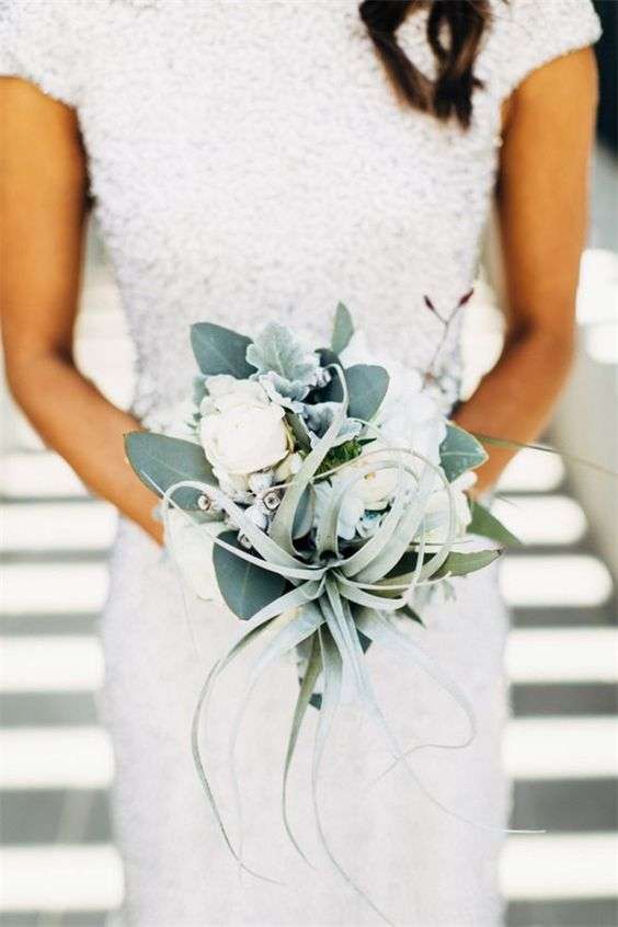 Bridal Bouquets For The Minimal Bride 1