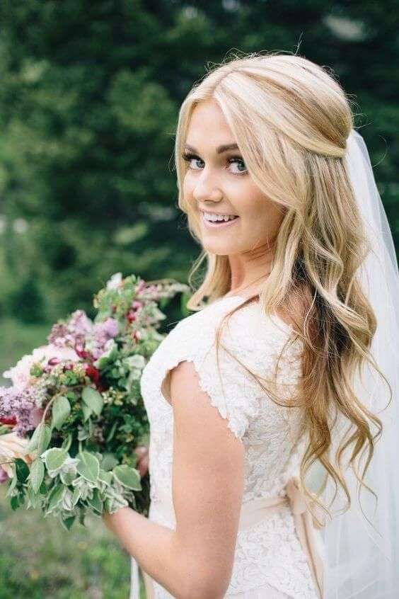 10 Best DIY Wedding Hairstyles with Tutorials  Tulle  Chantilly Wedding  Blog