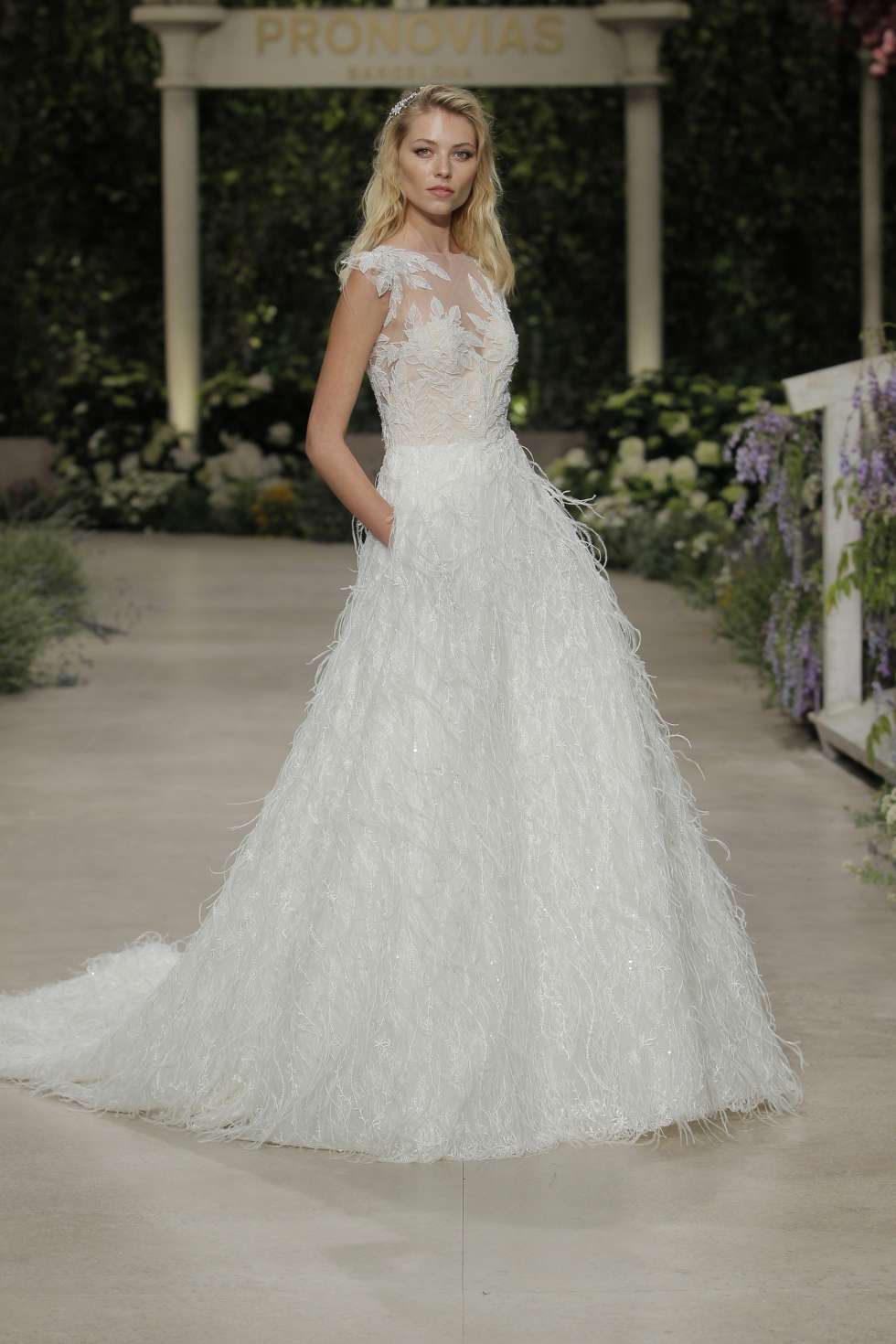 احدث فساتين الزفاف لعام 2019 من برونوفياس