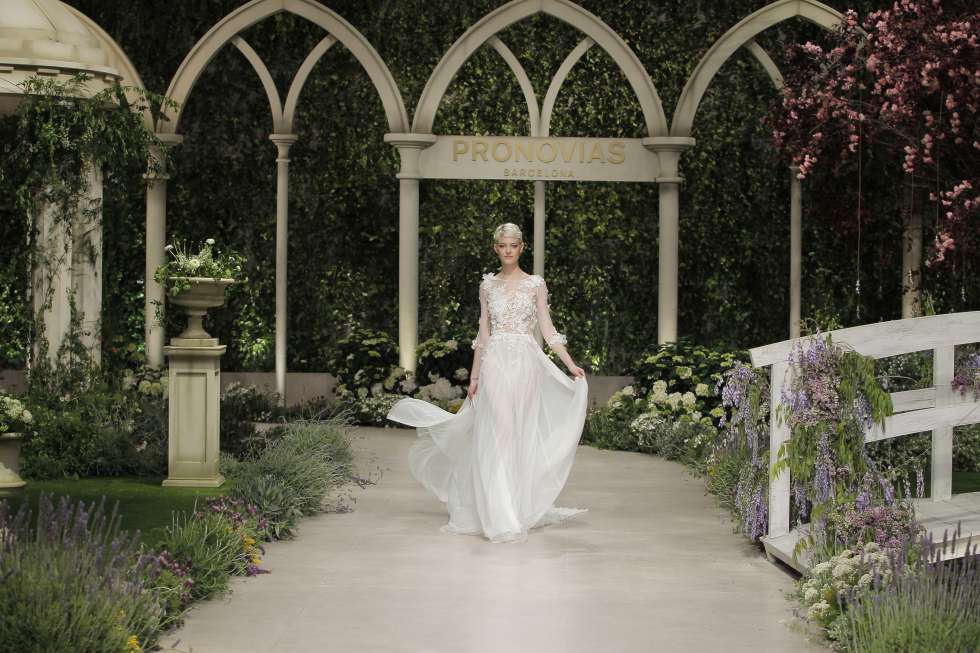 احدث فساتين الزفاف لعام 2019 من برونوفياس