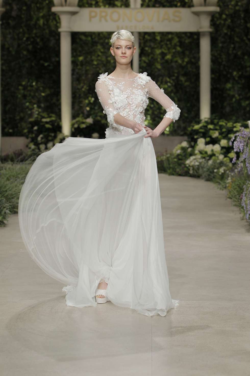 احدث فساتين الزفاف لعام 2019 من برونوفياس