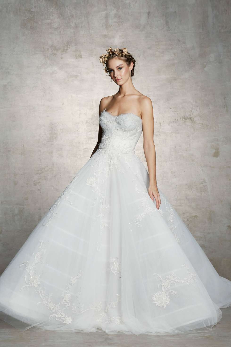 أجمل فساتين الزفاف لعام 2019 أجمل فساتين الزفاف لعام 2019