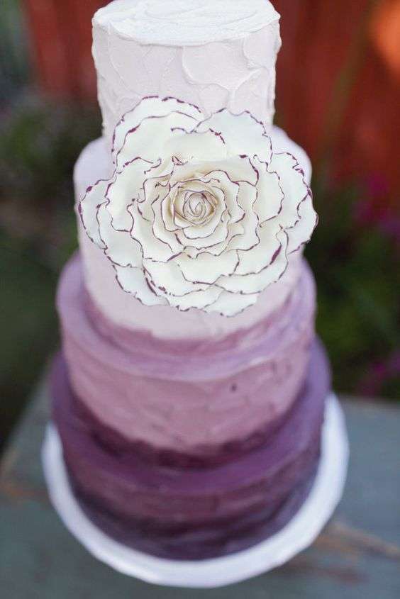 20 Beautiful Pink and Purple Wedding Cakes