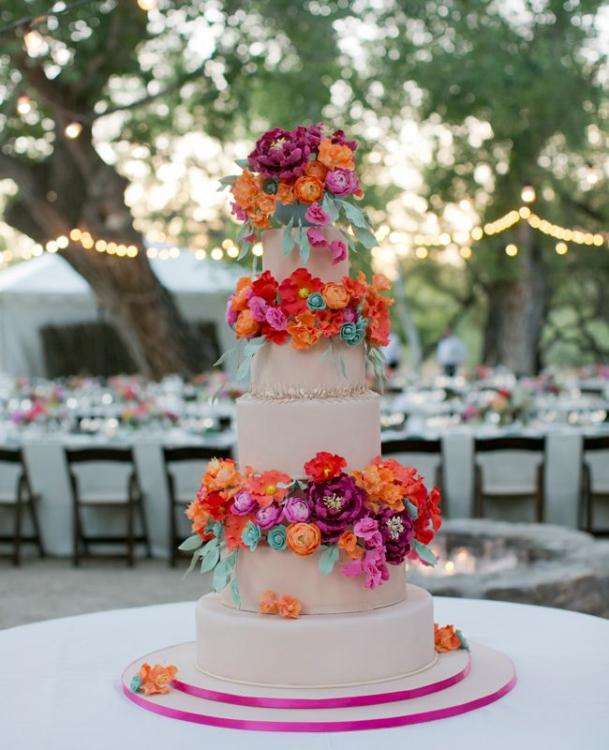 Colored Wedding Cakes 3