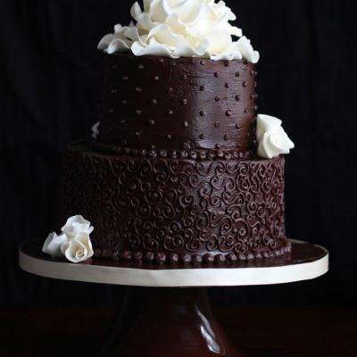 Delicious and Beautiful Chocolate Wedding Cakes