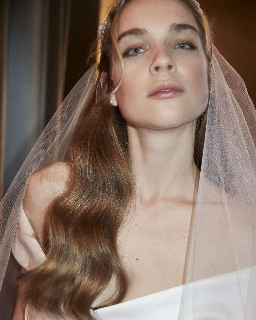 This Year's Most Beautiful Bridal Hairstyles